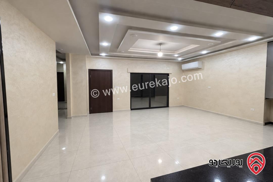 شقة فاخرة مساحة 180م طابق أول للبيع في عمان - الجبيهة 