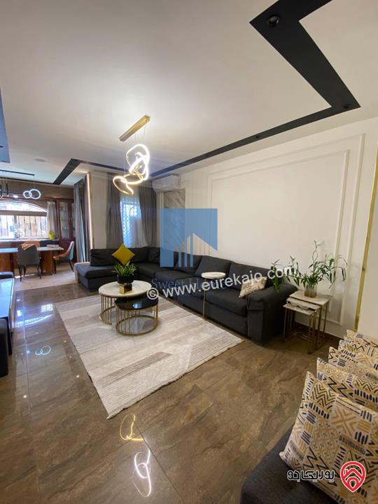 شقة فاخرة للبيع في عمان - أم أذينة طابق ثاني 240م تشطيب سوبر ديلوكس بسعر مغري