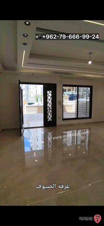 شقة ارضية مساحة 200م داخلي و 150م خارجي للبيع في عمان - خلدا العوجانية