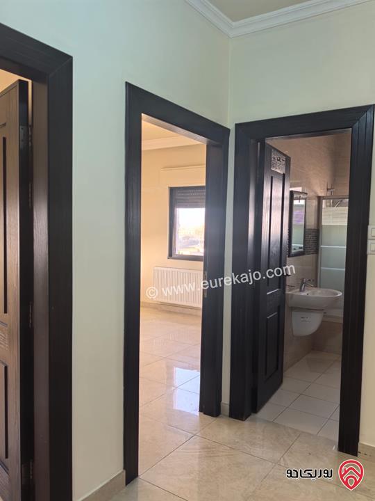 شقة طابق ثالث مساحة 220م للايجار في عمان - خلدا