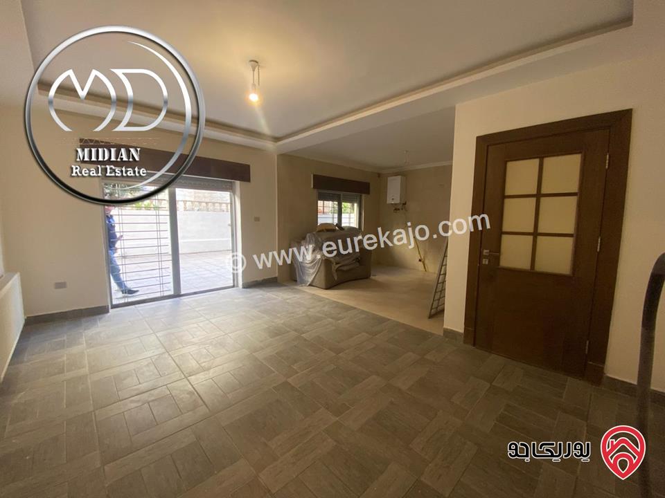 شقة ارضية فارغة للايجار في عمان - ام السماق مساحة 165م مع ترس و حديقة 130م تشطيبات و ديكورات سوبر ديلوكس جديدة لم تسكن بسعر مميز