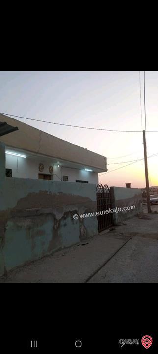 منزل مستقل مساحة 160م على أرض 306م للبيع في المفرق ايدون بني حسن طابقين