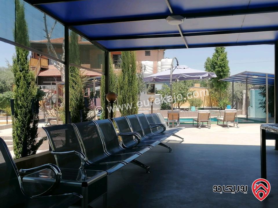 مزرعة ومنتجع مساحة الأرض 3 دونم و 700م والبناء 250م للبيع في اربد - كفر سوم قوشان مستقل استثمارية وسكنية