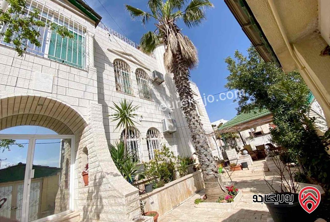فيلا مساحة 500م على أرض 600م للبيع في اربد - الحي الشرقي 