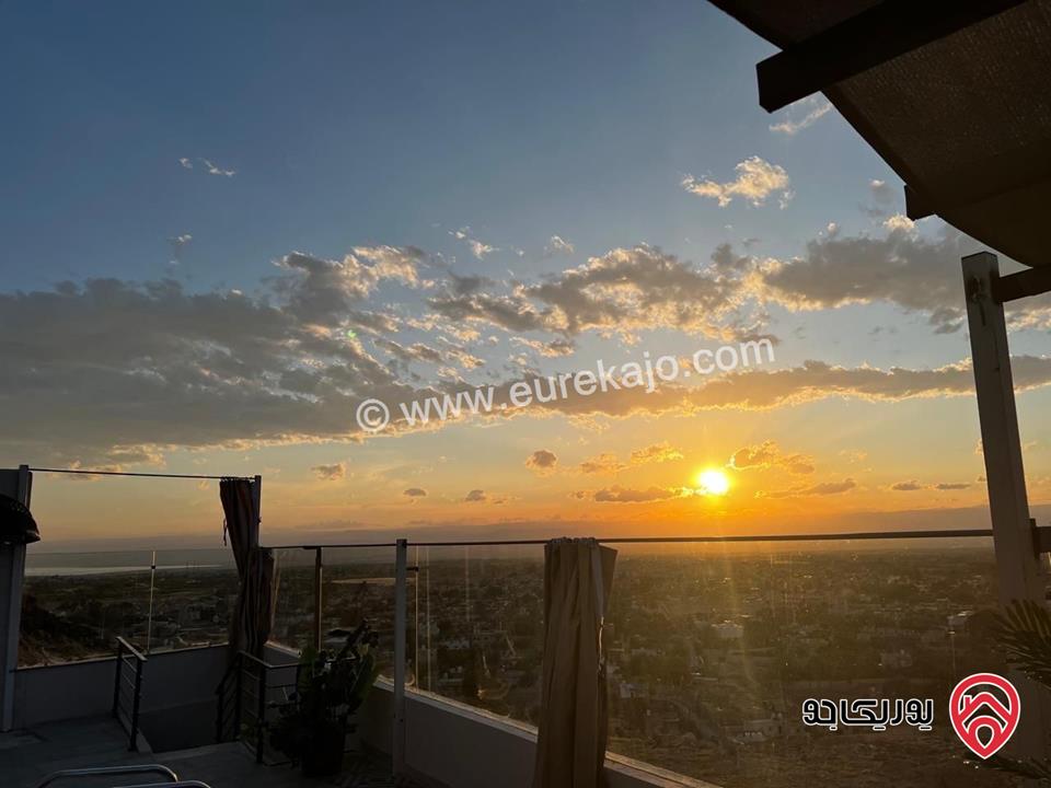 شاليه فخم جدا مساحة الأرض 311م على شارعين ومساحة البناء 220م للبيع في البحر الميت - الروضة 