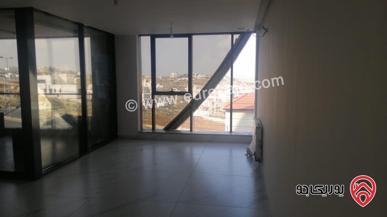 شقة طابقية سوبر ديلوكس مساحة 190م للايجار في مشروع أوكسجين في عمان - حي الياسمين رجم عميش 