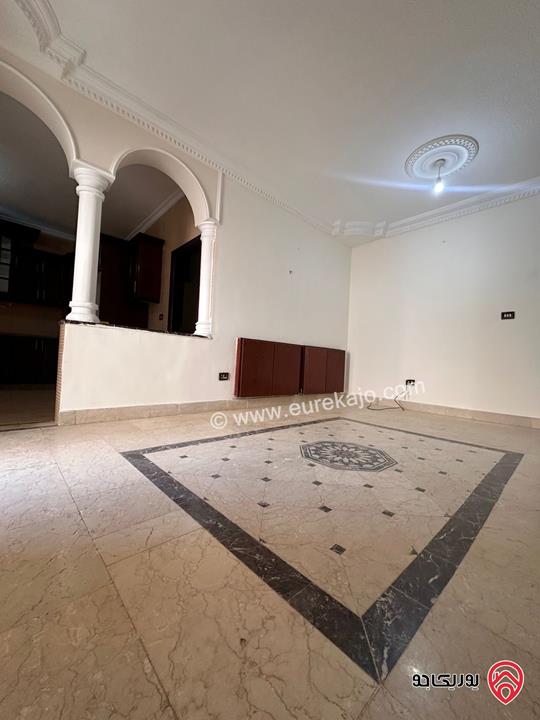 شقة طابق أرضي مساحة 175م للايجار في عمان - ام السماق 