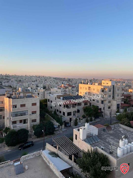 شقة مساحة 320م طابق ثالث مع رووف للبيع في عمان - الجبيهة، التعليم العالي
