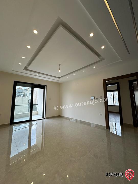 شقه فاخره للبيع في عمان- دير غبار مساحه 200 متر ط2