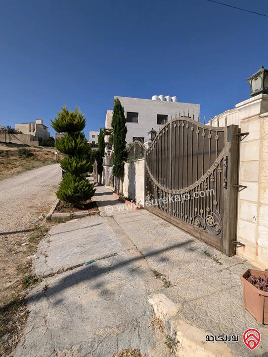 ڤيلا مساحة 700م على أرض 815م للبيع في عمان - مرج الحمام بلعاس