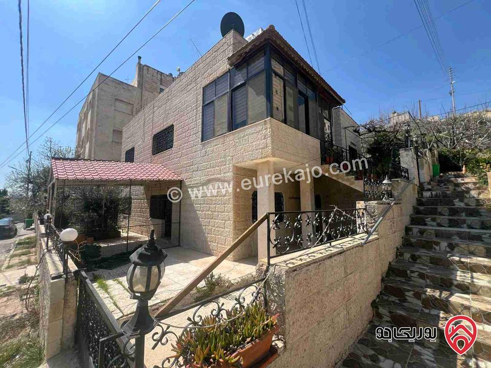 A standalone two-story house with a built-up area of 150 sqm and Size of land 400 sqm for sale in Amman - Dahiyet Alrasheed