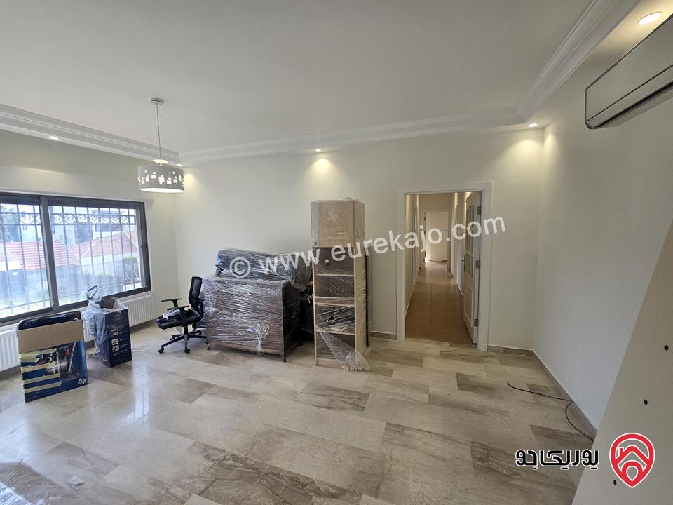 شقة ارضية فارغة مساحة 200م داخلي و 50م خارجي للإيجار السنوي مجددة بالكامل مع كراج و مدخل وتراس خاص في عمان - ضاحية الأمير راشد