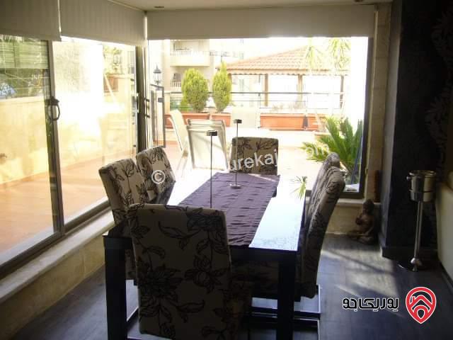 شقة مفروشة أرضية مساحة 130م داخلي و 40م خارجي للإيجار أو للبيع في عمان– الدوار الرابع