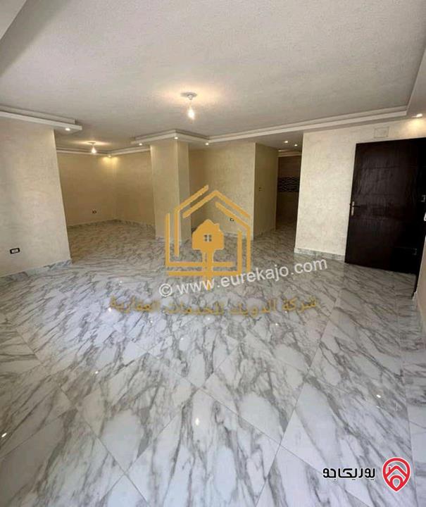 شقة فارغة شبه ارضية مساحة 130م للايجار في عمان - ام السماق 