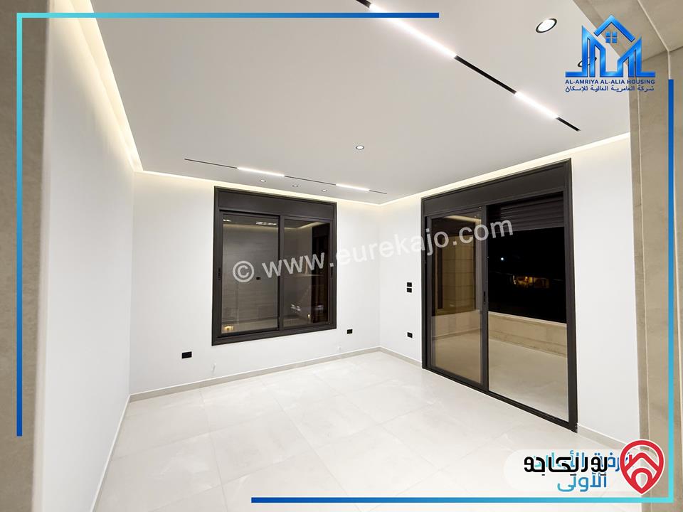 فيلا مساحة 340م على أرض 700م للبيع في اربد