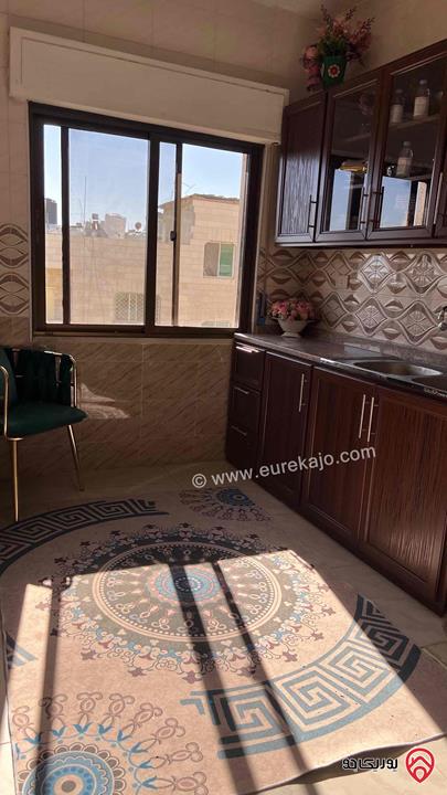 شقتين بقوشان واحد مساحة 110م عمار جديد طابق ثالث للبيع في عمان - جبل الحسين