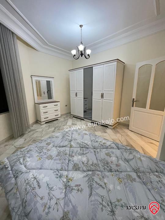 شقة مفروشة طابق ارضي مساحة 100م داخلي و 40م خارجي للايجار في عمان - الجندويل