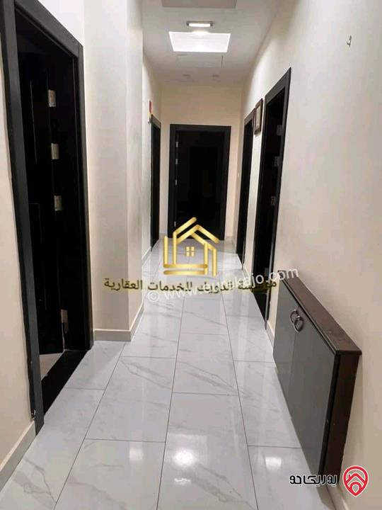 شقة فاخرة مساحة 330م طابق أول للايجار في عمان - ضاحية النخيل