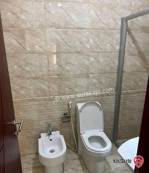 شقة فارغة مساحة 150م طابق ثالث للايجار في عمان - الرابية