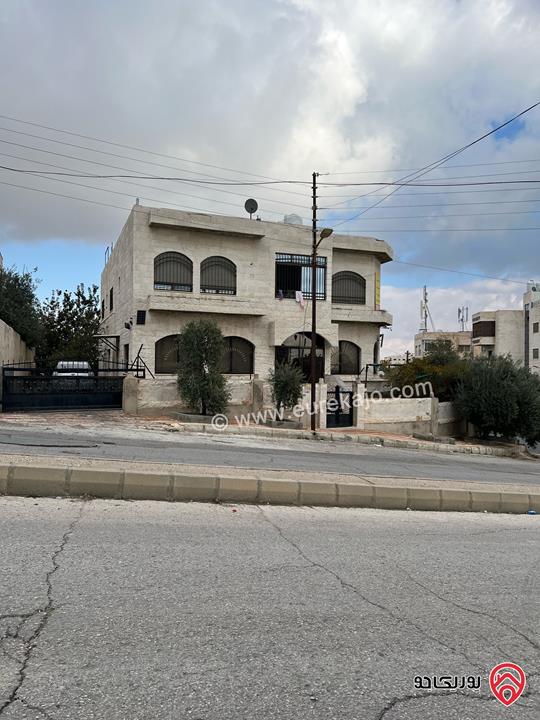 منزل مستقل مساحة 493م على أرض 801م للبيع في عمان - أجمل مناطق المقابلين حي الحويان 