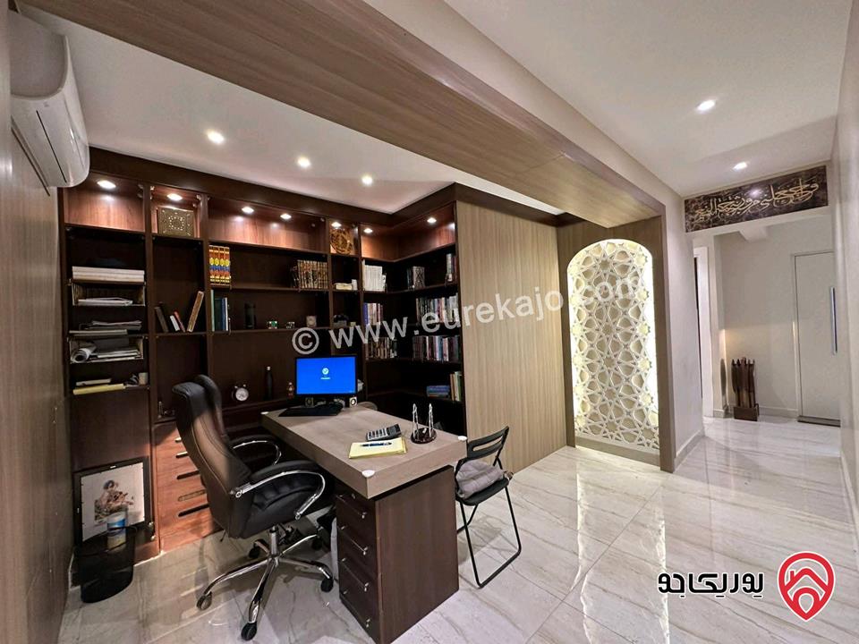 شقة دوبلكس طابق ثالث مع رووف مميزة مساحة 380م للبيع في عمان - خلدا