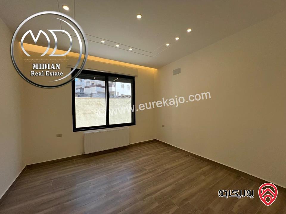 شقق جديدة للبيع في عمان - الظهير مساحة 250م 4 نوم تشطيبات ديكورات سوبر ديلوكس اطلالة رائعة