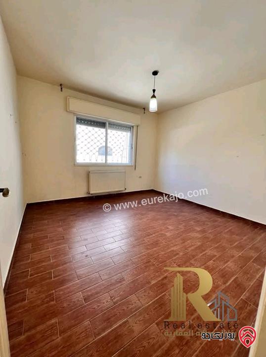 شقة سكنية استثمارية طابق ثالث مساحة 140م للبيع في عمان - منطقة السابع 