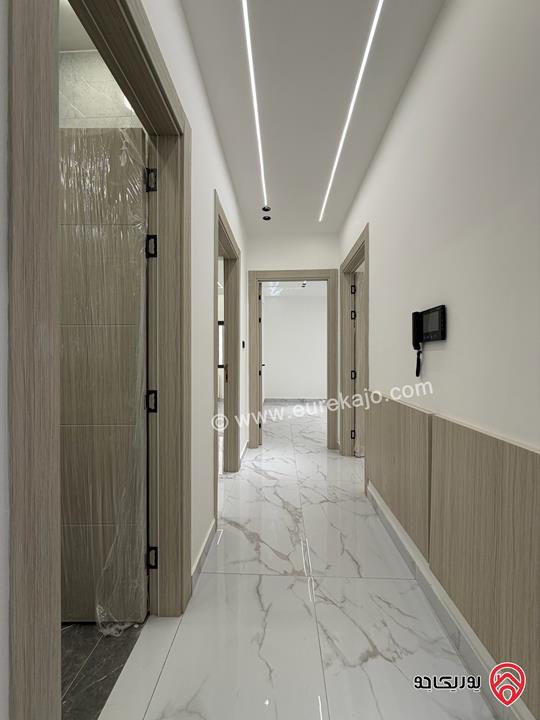 شقة شبه ارضي مساحة 160م مع ترس وحديقة 100م للبيع في عمان - البنيات 