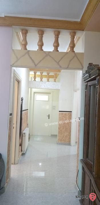 بيت مستقل مساحة 300م على أرض 415م للبيع في الزرقاء – جبل طارق ( تشطيبات جديدة )