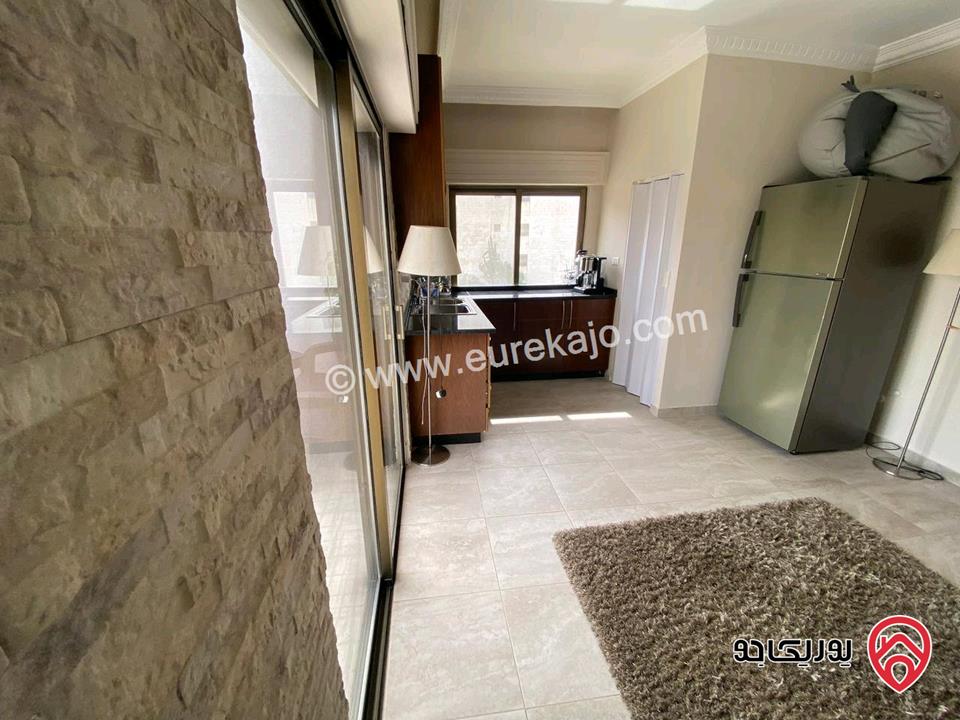 شقة طابق ثالث مع روف مساحة 235متر للبيع في عمان - ضاحية النخيل