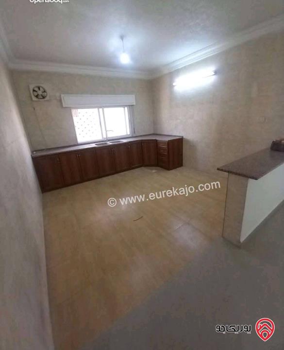 شقة طابق أول مساحة 160م للبيع في الزرقاء - البتراوي