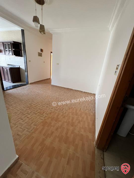 شقة فارغة طابق ثاني مساحة 140م للبيع في عمان - ضاحية الياسمين