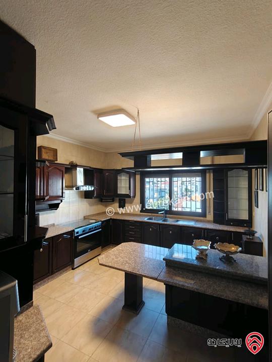 شقة ديلوكس طابق ثالث مساحة 205م للايجار في عمان - ضاحية النخيل 