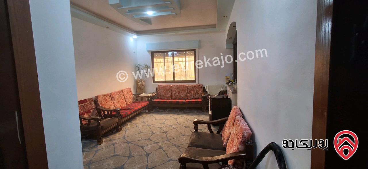 شقة أرضية مرتفعة مساحة 150م للبيع في عمان - طبربور