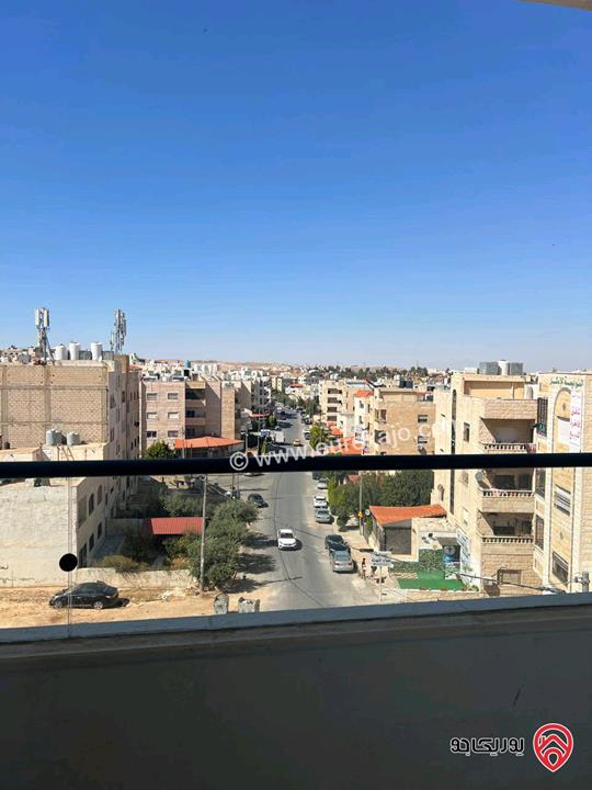 شقة طابق أخير مع روف مساحة 190م للبيع في عمان - طبربور بالقرب من دوار الدبابه