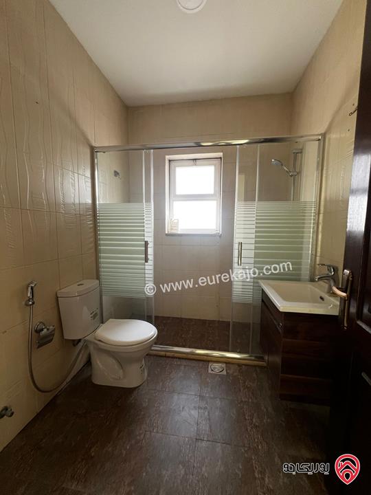 شقة مشمسة طابق ثاني مساحة 200م للايجار في عمان - الرابية