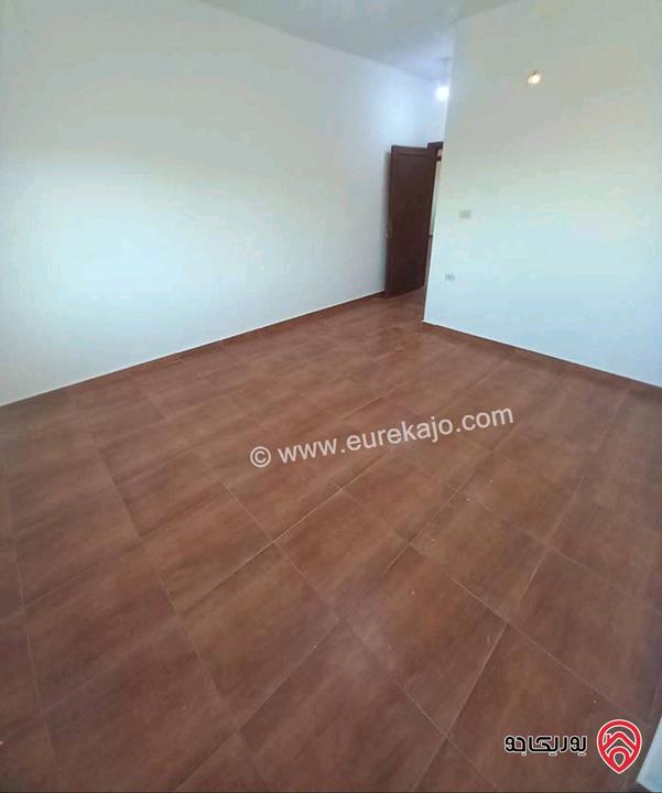 شقة طابق أول مساحة 160م للبيع في الزرقاء - البتراوي