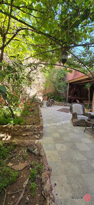 شقة ارضية مميزة مساحة 260م داخلي و 300م خارجي للبيع في عمان - تلاع العلي