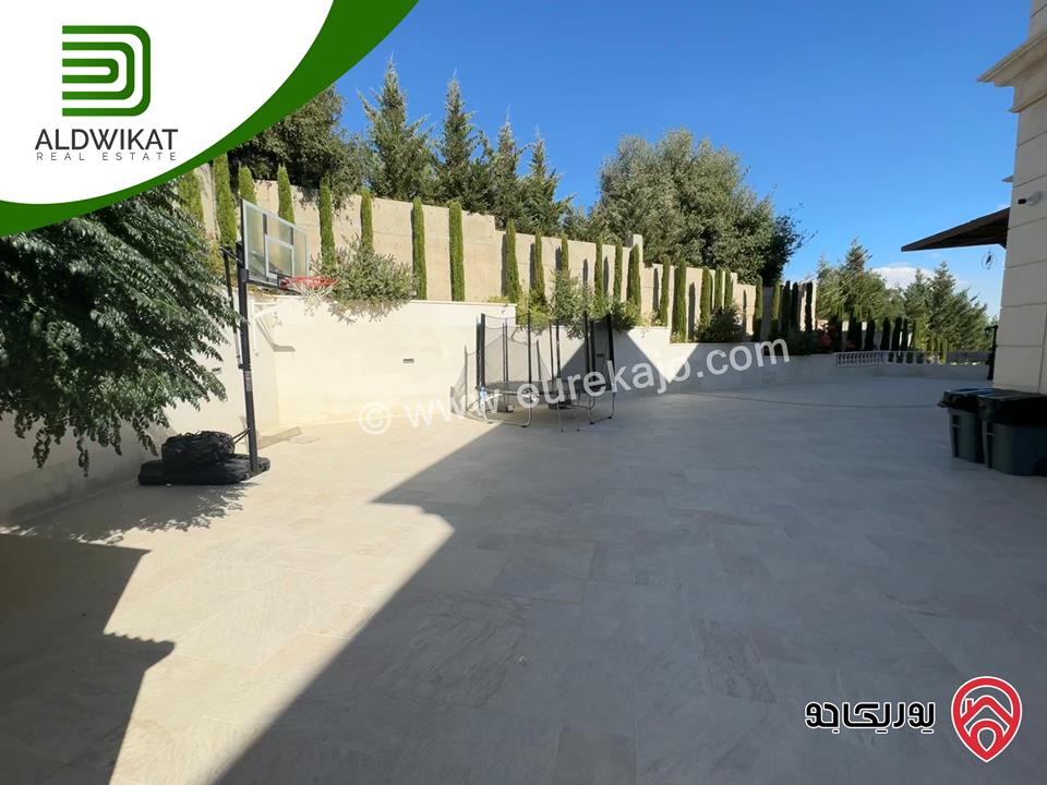 قصر للبيع في عمان - دابوق مساحة الارض 2650م ومساحة البناء 2000م ومساحة الحديقة 1500م ومساحة الترس 400م