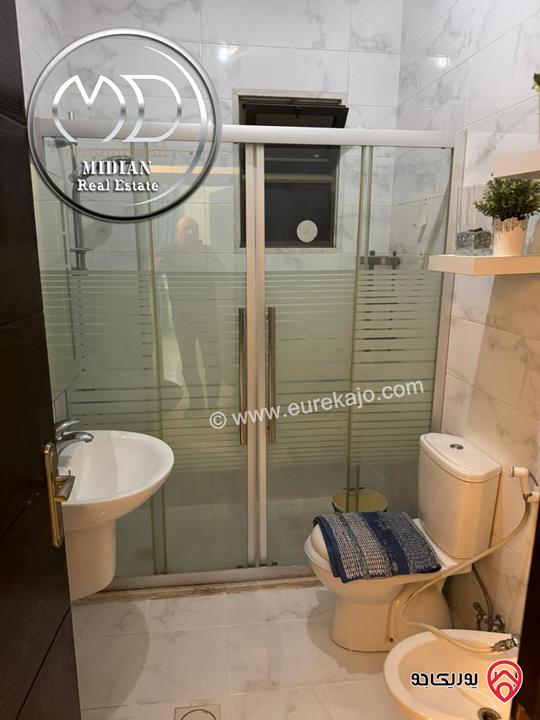 شقة مفروشة فاخرة للايجار في عمان - ام السماق مساحة 200م طابق اول تشطيبات و ديكورات فندقية اطلالة جميلة