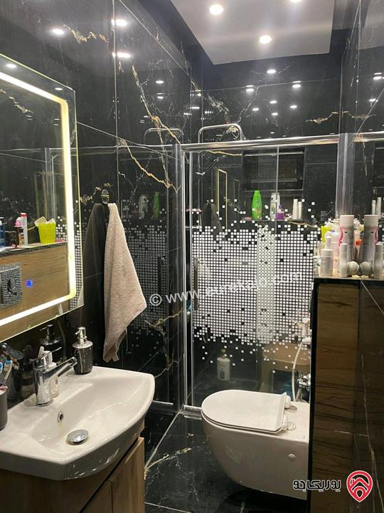 بيت مستقل دوبلكس مساحة 300م على أرض 500م للبيع في عمّان – أم نوارة 