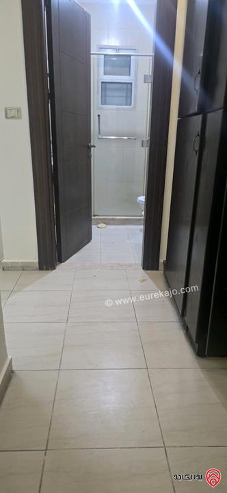 شقة مساحة 210م طابق أول للبيع في عمان - الرابية