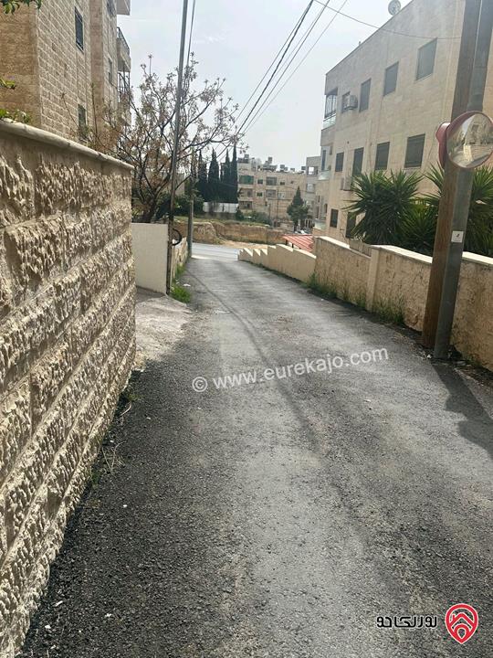 شقة فارغة مساحة 140م طابق ثالث للايجار في عمان - ضاحية الرشيد بسعر مغري 