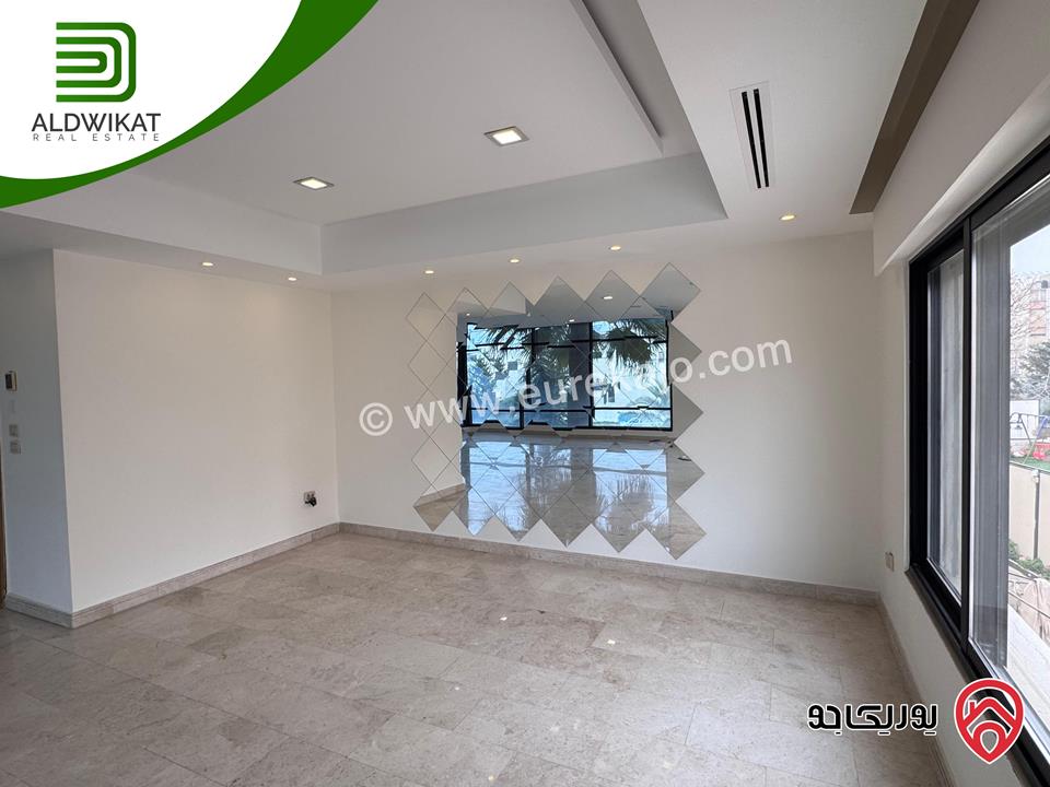 شقة للبيع او للايجار في عمان - عبدون طابق اول مساحة البناء 230م موقع هاديء ومميز