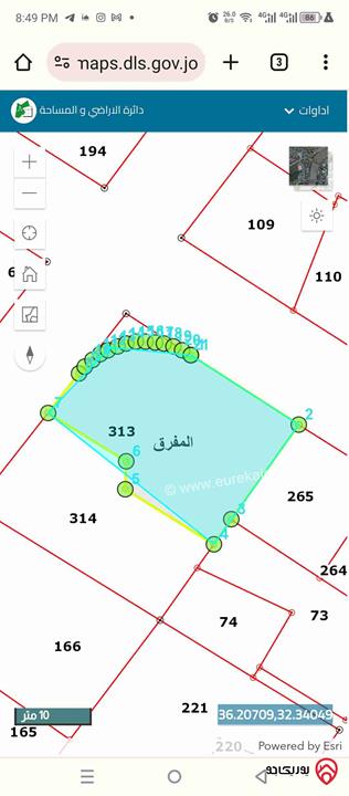 قطعة أرض على شارعين مساحة 466م للبيع في وسط مدينة المفرق 