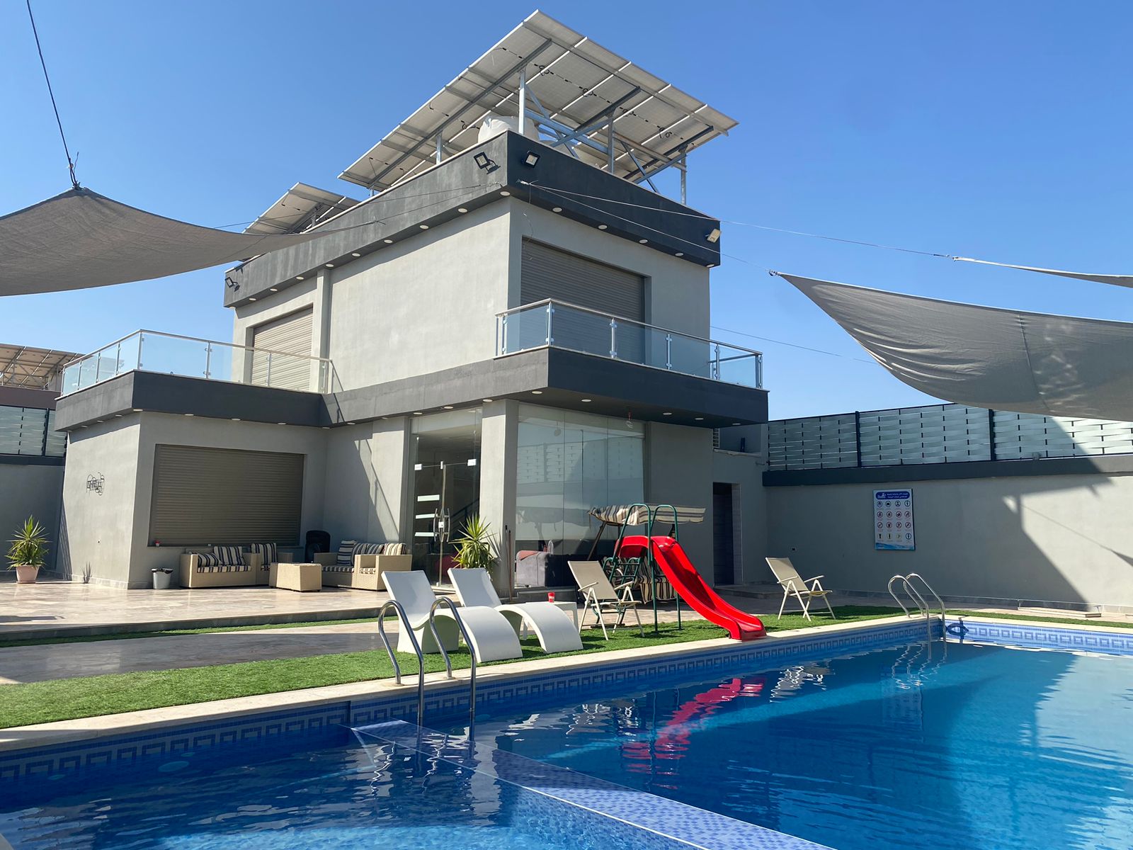مزرعة - شاليه Infinity Chalet للايجار اليومي في البحر الميت