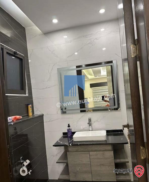 شقة مفروشة طابق ثالث 150م تشطيب سوبر ديلوكس للبيع في عمان - خلدا