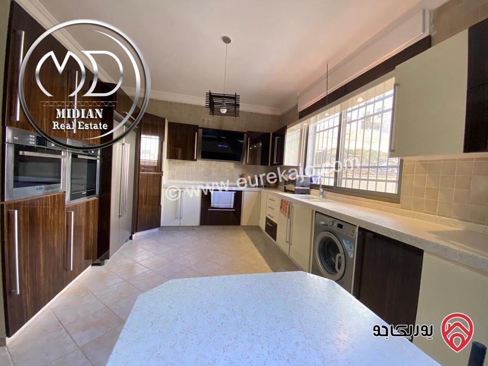 شقة شبه ارضي للبيع في عمان - خلدا العوجانية مساحة 200م مع تراسات و حدائق سوبر ديلوكس بسعر مميز