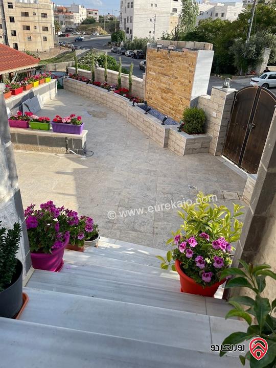 فيلا مساحة 700م على أرض 1 دونم مفروشة للإيجار في عمان - الجبيهة