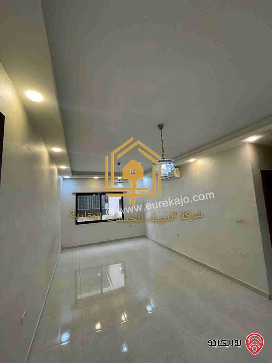 شقة سوبر ديلوكس طابق اول مساحة 100م للإيجار في عمان - الرابية 